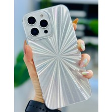 Go Aksesuar Iphone 16 Promax Uyumlu Gümüş Prizma Tasarımlı Silikon Kılıf