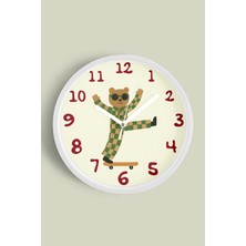 JHAAR Güneş Gözlüklü Kaykay Yapan Sevimli Ayı Çocuk Odası Modern Duvar Saati - 25cm - Önü Camlı Beyaz Kasa