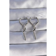 Shopwe Pirinç Gümüş Renk Sarmal Çubuk Tasarımlı Uzun Küpe