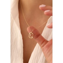 Yavuz Kuyumculuk 14 Ayar Altın Dikdörtgen Sallantılı Harf Kolye