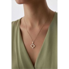 Yavuz Kuyumculuk 14 Ayar Altın Çiçek Desenli Kolye