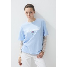 Tubia Kadın Mavi Renk Baskılı Oversize T-shirt