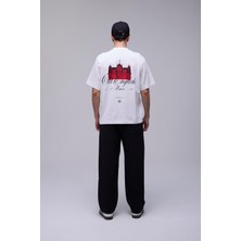 Kırık Beyaz Oversize Eski Ingiliz Köşkü Baskılı Tişört