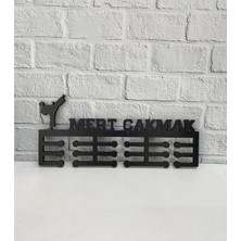 Taekwondo Kişiye Özel Madalya Askısı- Erkek Figür – 10 mm Mdf – Sporcu Isimli Askılık