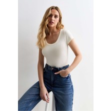 Rooted Kadın Ekru Kare Yaka T-Shirt & Bluz , Likralı Fitilli Kaşkorse Kumaş