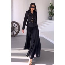 AKD Atelier Kadın Ikili Alt Üst Takım Şık Kemerli Cep ve Düğme Detaylı Kısa Blazer Ceket Piliseli Uzun Etek Takım