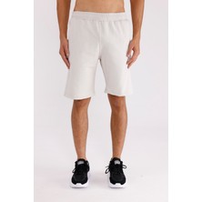 Yumuşak Dokulu Lastikli Bel Yan Cepli Rahat Kalıp Diz Hizası Logo Nakışlı Mevsimlik Şort