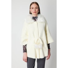 On Kadın Yakası Kürklü Peluş Hırka 63915 Ekru