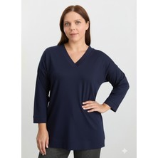 Selen V Yaka Düz Lacivert Kadın Bluz 25KSL8214