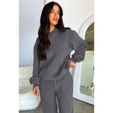 Yakamel Kadın Polar Oversize Paçası Lastikli Kanguru Cepli Eşofman Takımı