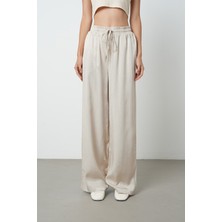 Orfeonegro Kadın Bej Renk Ince Desenli Bol Paça Beli Lastikli Pantolon