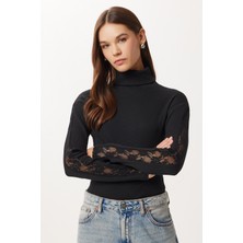 Happiness İstanbul Dantel Şeritli Fitilli Örme Bluz LEN0051 Siyah