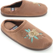 Gezer Kadın Kışlık PU Rahat Taban Nakışlı Tasarım Ev Bahçe Terlik