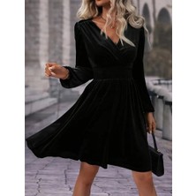 Eccey Butik Kadın Uzun Kollu Kruvaze Yaka Beli Lastikli Kiloş Kadife Elbise