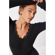 Eccey Butik Kadın Dantel Detay V Yaka Kaskorse Kumaş Bluz