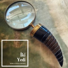 İki Yedi Konsept Chulan 26 cm Boynuz Saplı Antika Pirinç Büyüteç – Masa Üstü Ofis Dekoru ve Lüks Hediyelik Obje