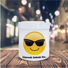 Sebebi Var Yazılı Gözlüklü Emoji Baskılı Küllük Kül TABLASI-99147