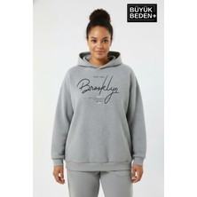 Superlife Kadın Büyük Beden Kapüşonlu El Yazılı Brooklyn Baskılı Rahat Kalıp Sweatshirt SPR26BSWK958