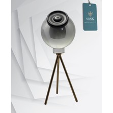 YNSK Tripod Ayaklı Cam Küre Dekor – Yansımalı Modern Masa Üstü Tasarım Obje