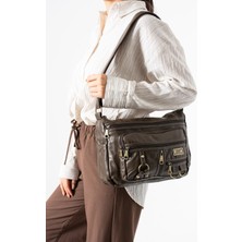 571 Collections Yıkama Deri Çapraz Askılı Omuz Çantası Poliüretan Deri Vizon Model:(571-14-16B)