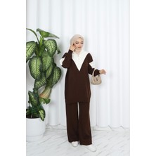 Zarif Yaka Detaylı Triko Takım