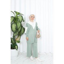 Zarif Yaka Detaylı Triko Takım