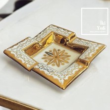 İki Yedi Konsept Tominay 77-5 Kare Gold Seramik Küllük Güneş Motifli Dekoratif Kültablası Vintage Ev Ofis Hediyesi