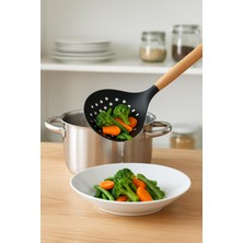 Depa Bambu Saplı Siyah Silikon Kevgir 9×32×3 cm