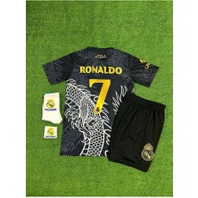 Maharet Real Madrid Cristiano Ronaldo Dragon Desenli Konsept Çocuk Forması (Black - Armalı)