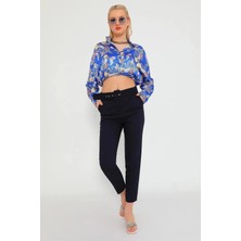 Flexifit Slim Fit Havuç Paça Kemerli Kadın Pantolon – Zamansız Şıklık, Maksimum Konfor, Modern Siluet