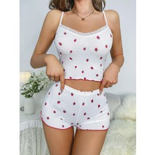 Pileli Store Pilelistore Beyaz Üstüne Çilek Desenli Askılı Şortlu Pijama Takımı