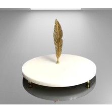 Beyaz Doğal Mermer Takı Standı, Şık ve Zarif Tasarım, Gold Detaylı