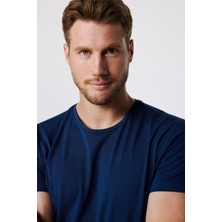 Tudors Erkek Slim Fit Dar Kesim Pamuklu Yumuşak Doku Likralı Esnek Kumaş Basic İndigo Bisiklet Yaka Tişört