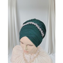 Gri Aksesuarlı Zümrüt Yeşili Sevda Model Hazır Türban Hazır Şal Abiye Şal Bone