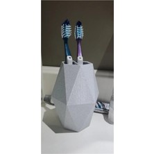 Beyaz Diş Fırçalık Kutusu, Hijyenik ve Şık Tasarım, Pratik Kullanım.