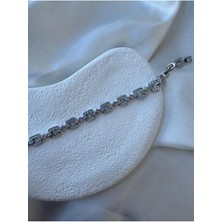 Vip Seri Pirinç Zirkon Taşlı Gümüş Renk Minimal Kare Detay Bileklik