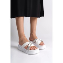 Joy Ayakkabı Ruby Düz Topuklu Taşlı Çapraz Şeritli Kalın ve Ortopedik Taban Kadın Terlik  Cbt - Beyaz