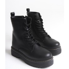 Adımla Siyah Deri Kadın Bot Postal Martines Bağcıklı Içten Fermuarlı Kalın Tabanlı Su Geçirmez