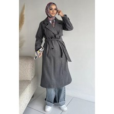 Julude Çift Cepli Bel Kuşak Detaylı Tesettür Kaşe Kaban P-00018940