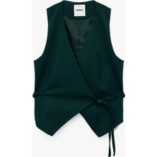 Koton x Melis Ağazat Kadın Yeşil Slim Fit Kruvaze Blazer Yelek Bağlama Detaylı Şık Tasarım