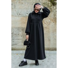 Tesettür Çarşım Yakalı Üç Iplik Spor Robalı Elbise-Siyah