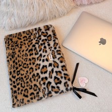 Pinkue Leopar Desen Peluş Laptop & Tablet Kılıfı (11 • 13 • 16 Inç Seçenekli)