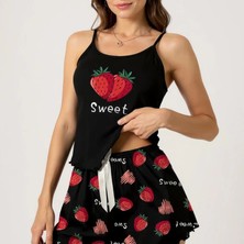 Evnenial Çilek Baskılı Siyah Askılı Şortlu Pijama Takımı Evrenial