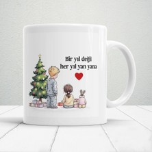 Nostaljik Lezzetler Yılbaşı Gecesinin Büyüsünü Yansıtan, Koleksiyonluk Şık ve Zarif Hediyelik Yılbaşı Kupa