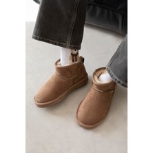 Straswans Kadın Vizon Renkli Süet Yarım Bot Düz Topuklu İçi Tüylü Kalın Taban Modeli