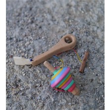 Empressco Çocuklar Için Renkli Ahşap Topaç, Eğlenceli ve Güvenli Oyun Arkadaşı