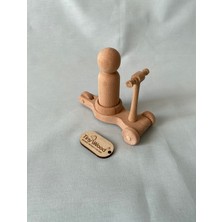 Empressco Doğal Ahşap Scooter ve Peg Bebek Seti, El Yapımı, Renkli ve Eğlenceli Oyun Arkadaşı