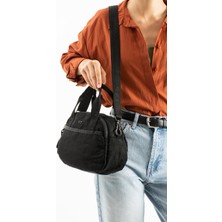 Çanta Trend Yumuşak Dokulu Ultra Hafif, Su Geçirmez Polyamid Kumaş Omuz ve Kol Çantası Siyah Model: (571-13-14H)
