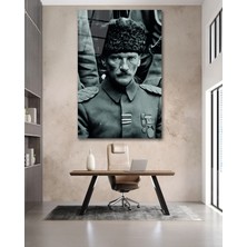 Marsilyan Askerlik Yılları Atatürk Siyah Beyaz Cam Tablo