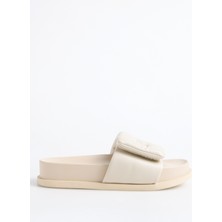 Armani Exchange XDP061 Krem Kadın   Terlik